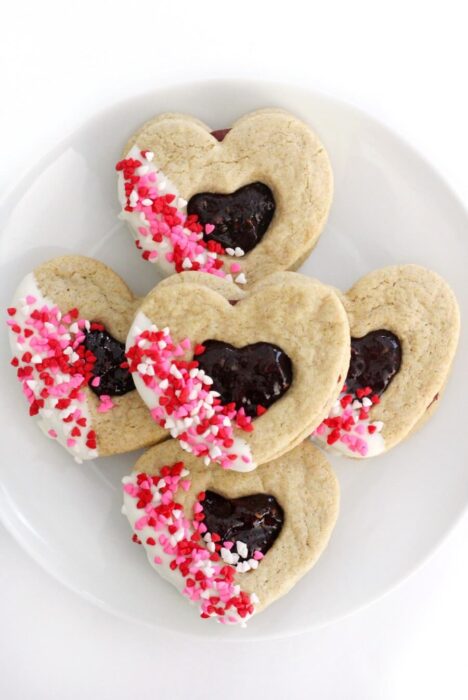 vegan valentines biscuits