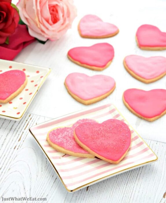 vegan valentines biscuits