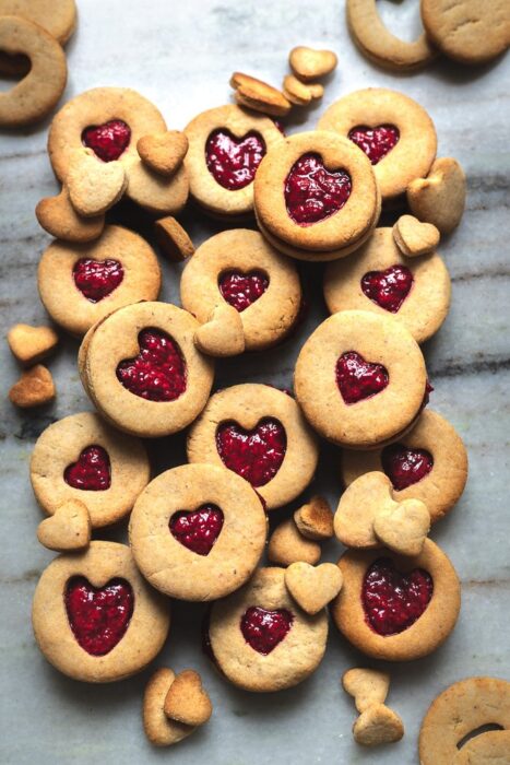 vegan valentines cookies