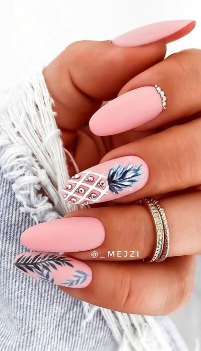 summer nail inspo