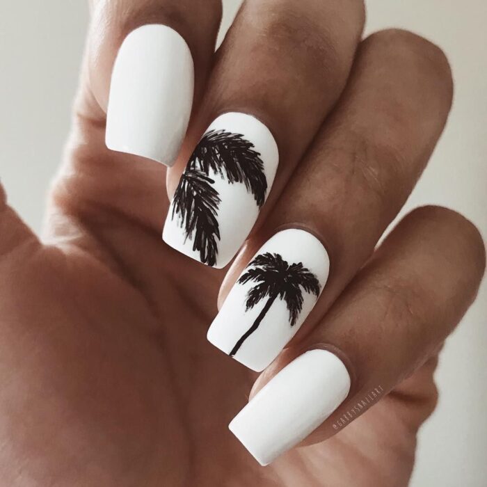 summer nail inspo