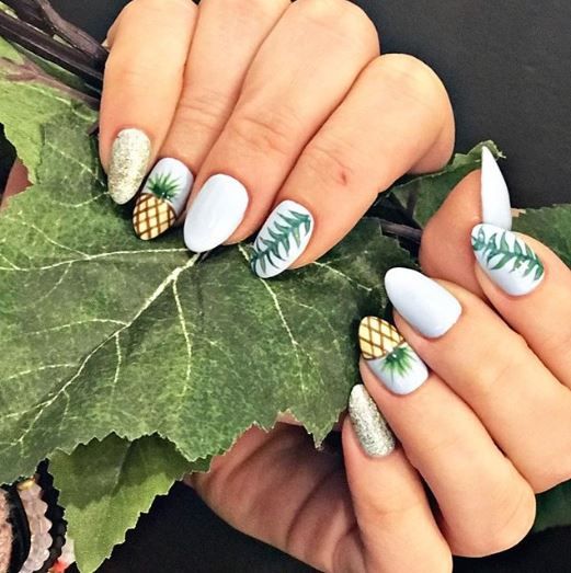 summer nail inspo