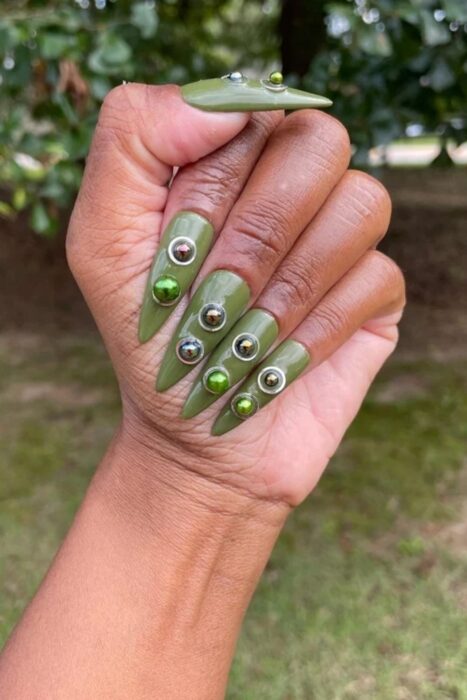 alien nail art