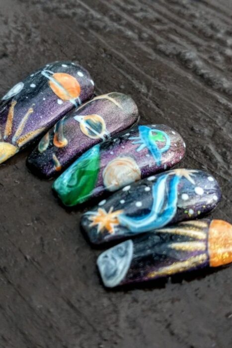 alien nail art