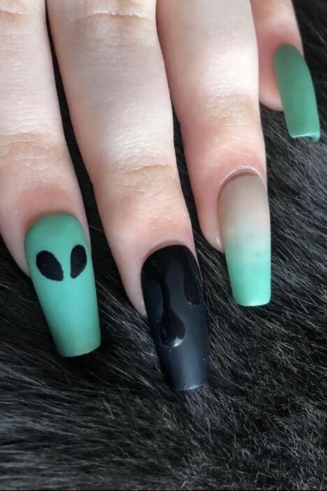 alien nail art