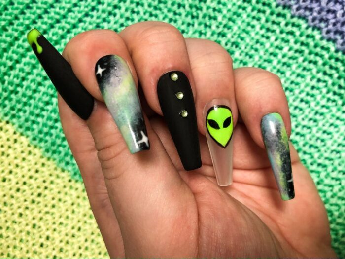 alien nails