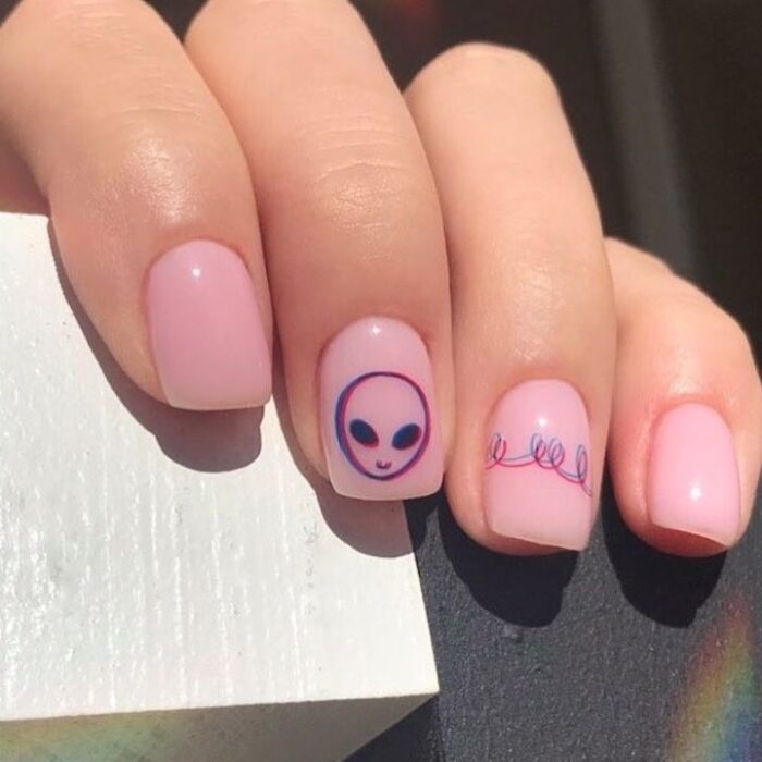 alien nails design