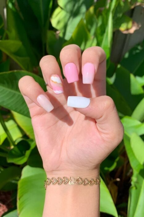 pink nails