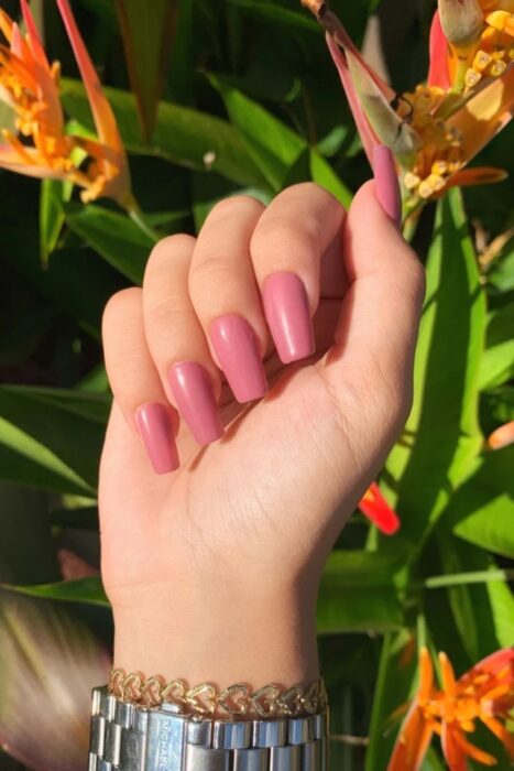 pink nails