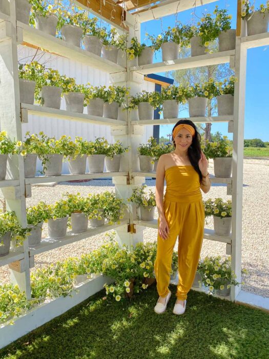 yellow summer outfit