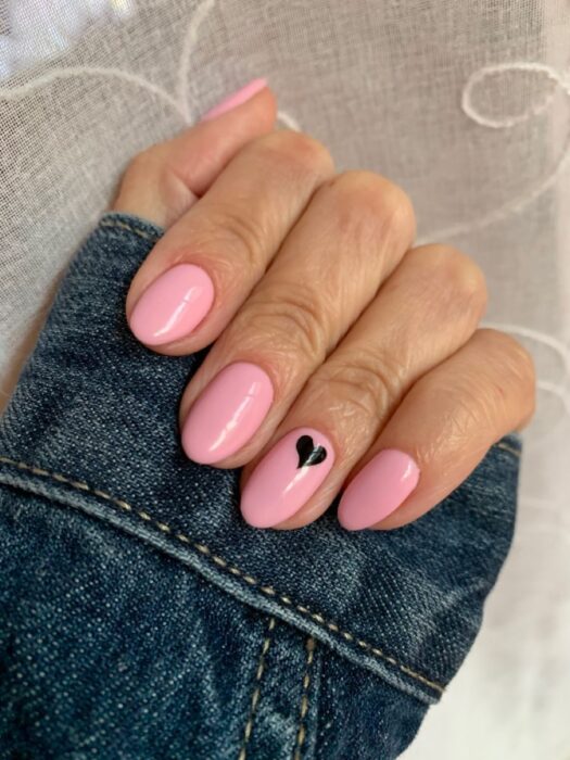 heart nails acrylic