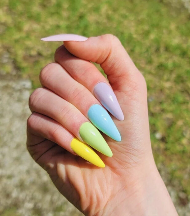 pastel nails